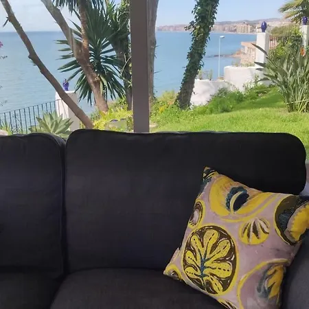 Mediterranean - Sea Views & Heatable Pool Villa *